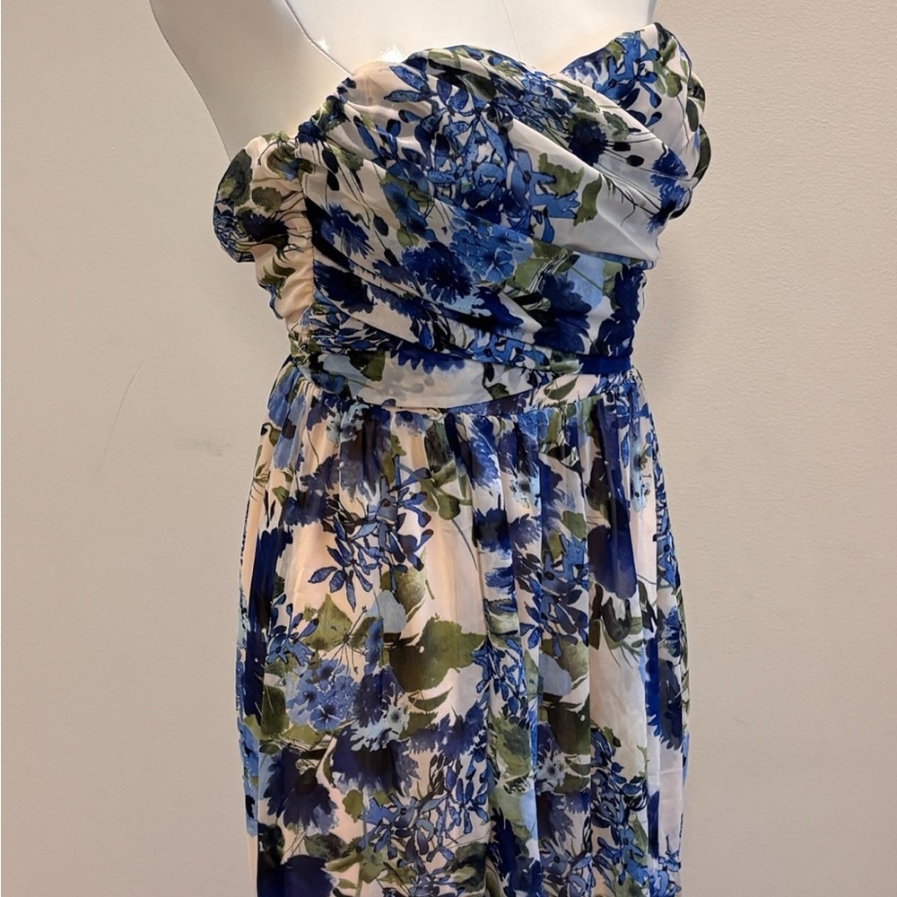 Sweet Symphony Blue Floral Print Strapless Maxi Dress
Lulus - Picture 3 of 8